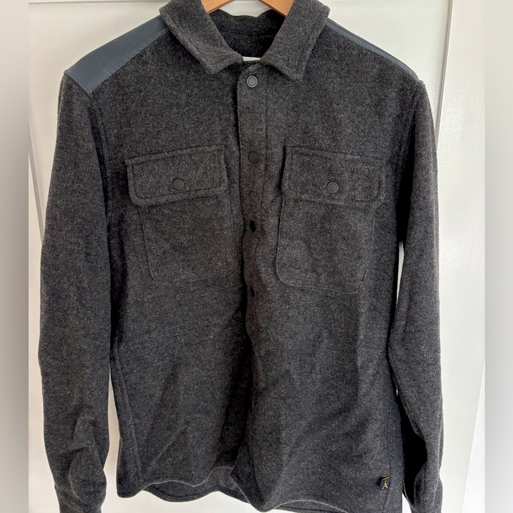 Anián Tofino Wool Fleece – Slate Charcoal, Size M, NWOT